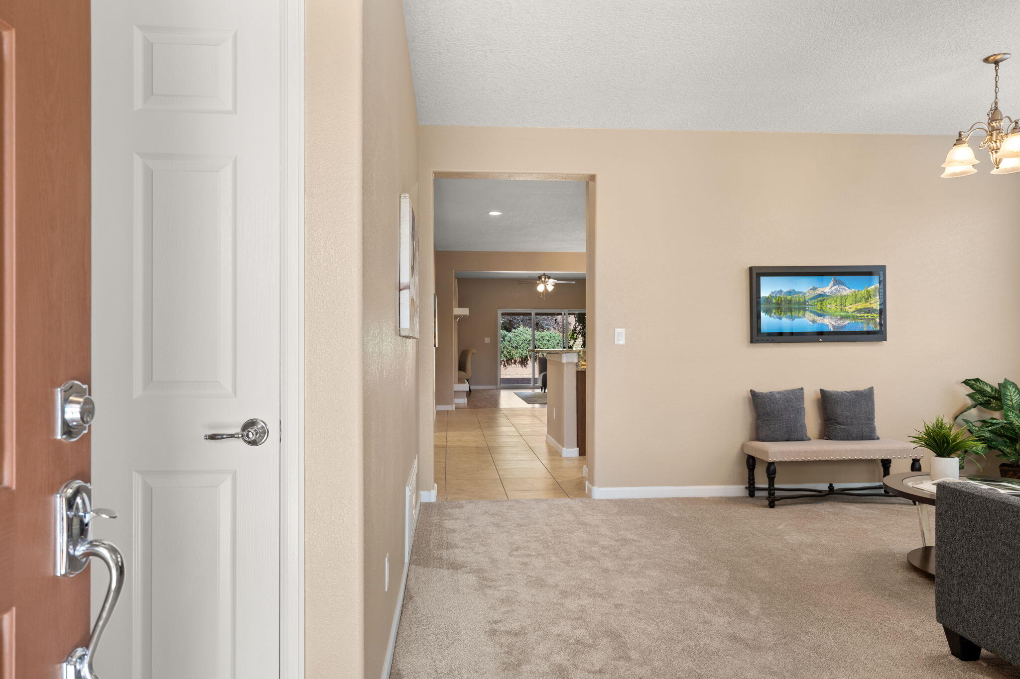 3512 North Pole Loop NE