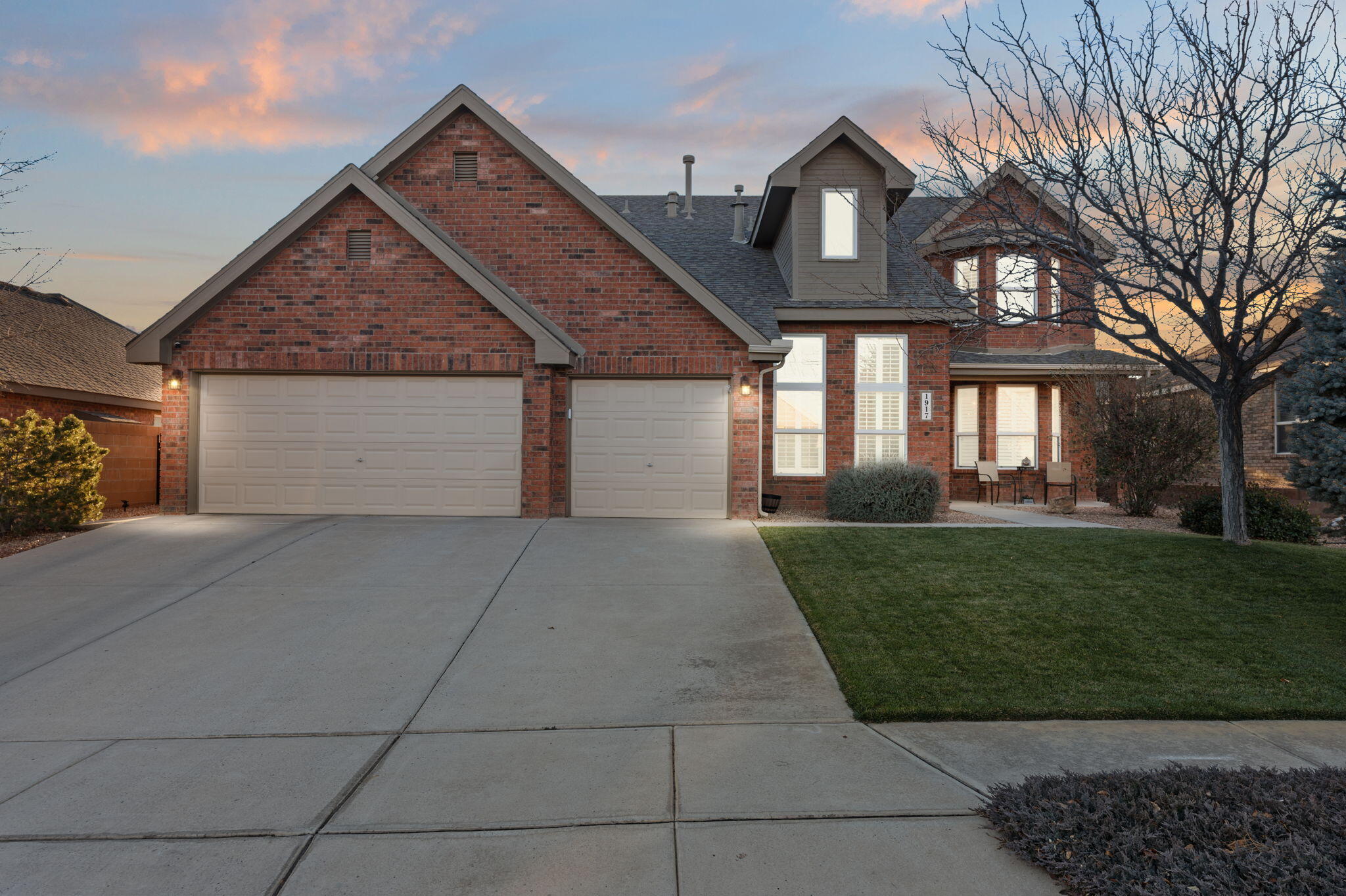 1917 Paseo De La Villa SE