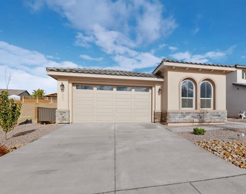 Photo of 1561 Corta Corona SW, Los Lunas, NM 87031 (MLS # 1111875)