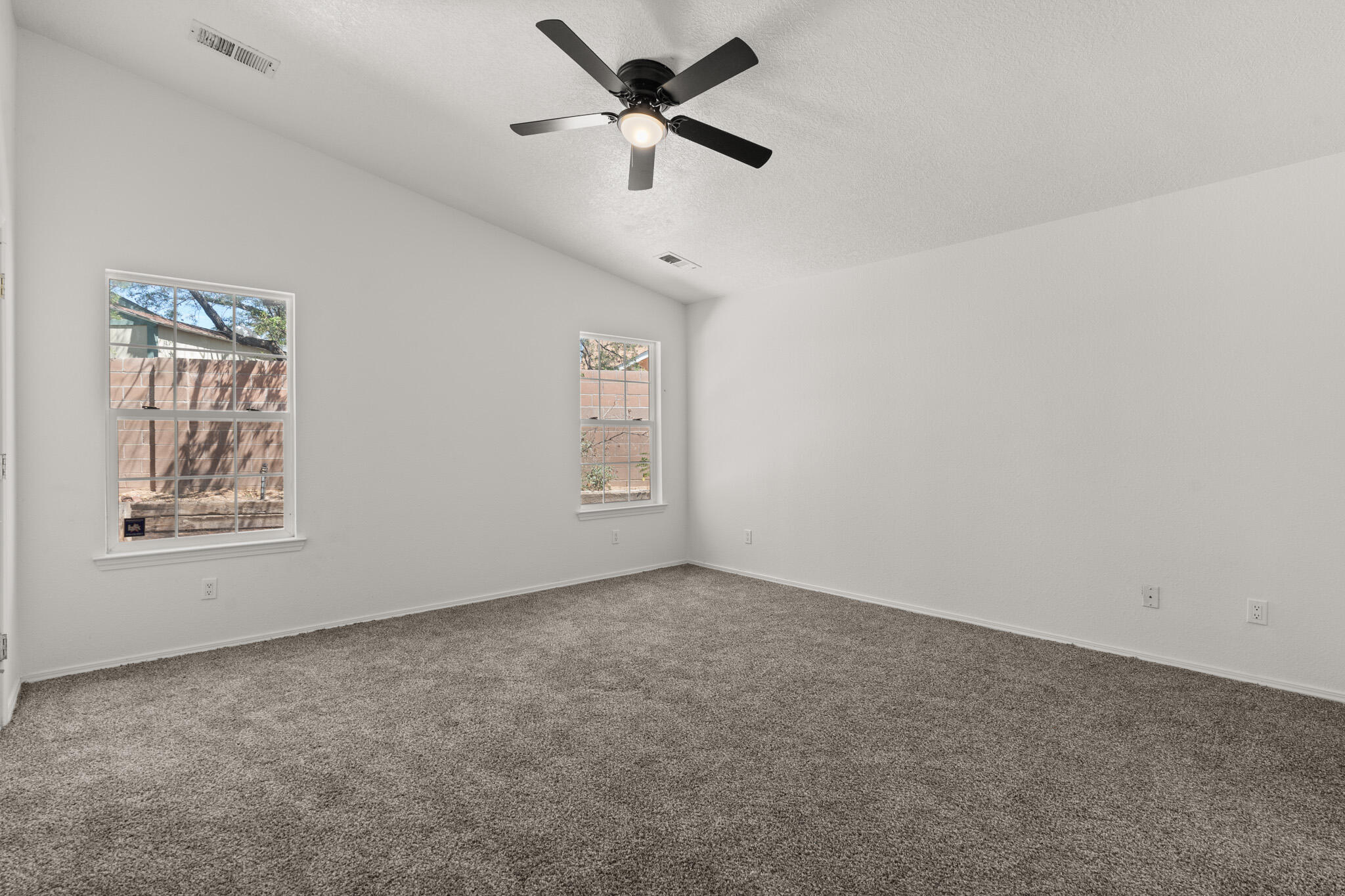 2276 Stallion Street, Los Lunas, New Mexico image 13