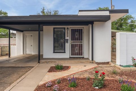 Photo of 2913 San Joaquin Avenue SE, Albuquerque, NM 87106 (MLS # 1102718)