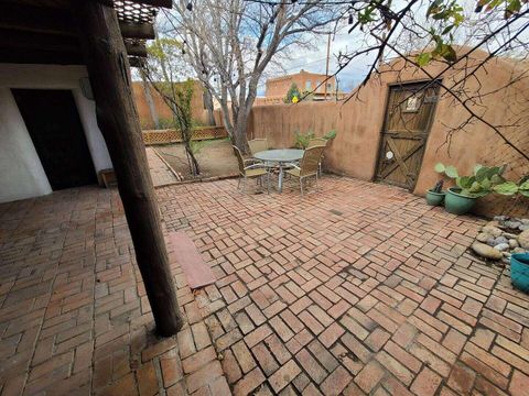 215 19th Street NW Albuquerque NM 87104