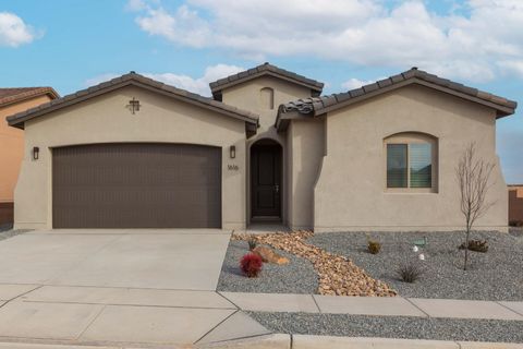 Photo of 1616 Valle De Colores Street NW, Los Lunas, NM 87031 (MLS # 1097660)