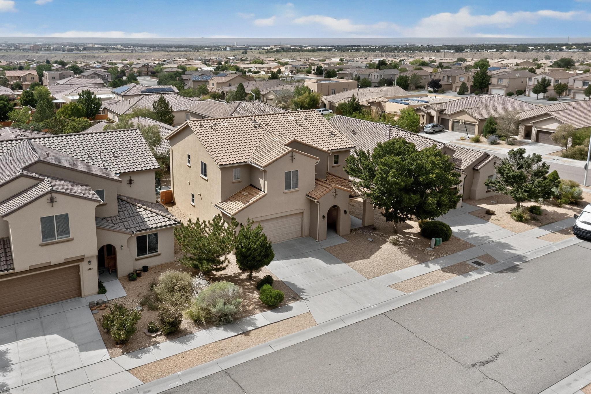 2015 SALVATOR Drive SE