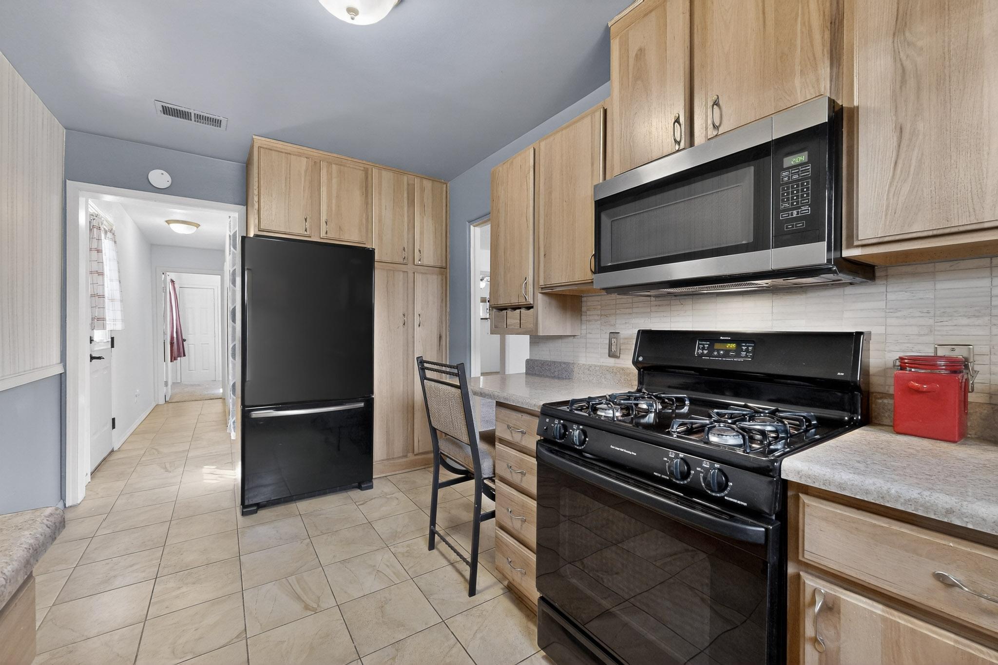 2941 Adams Street NE