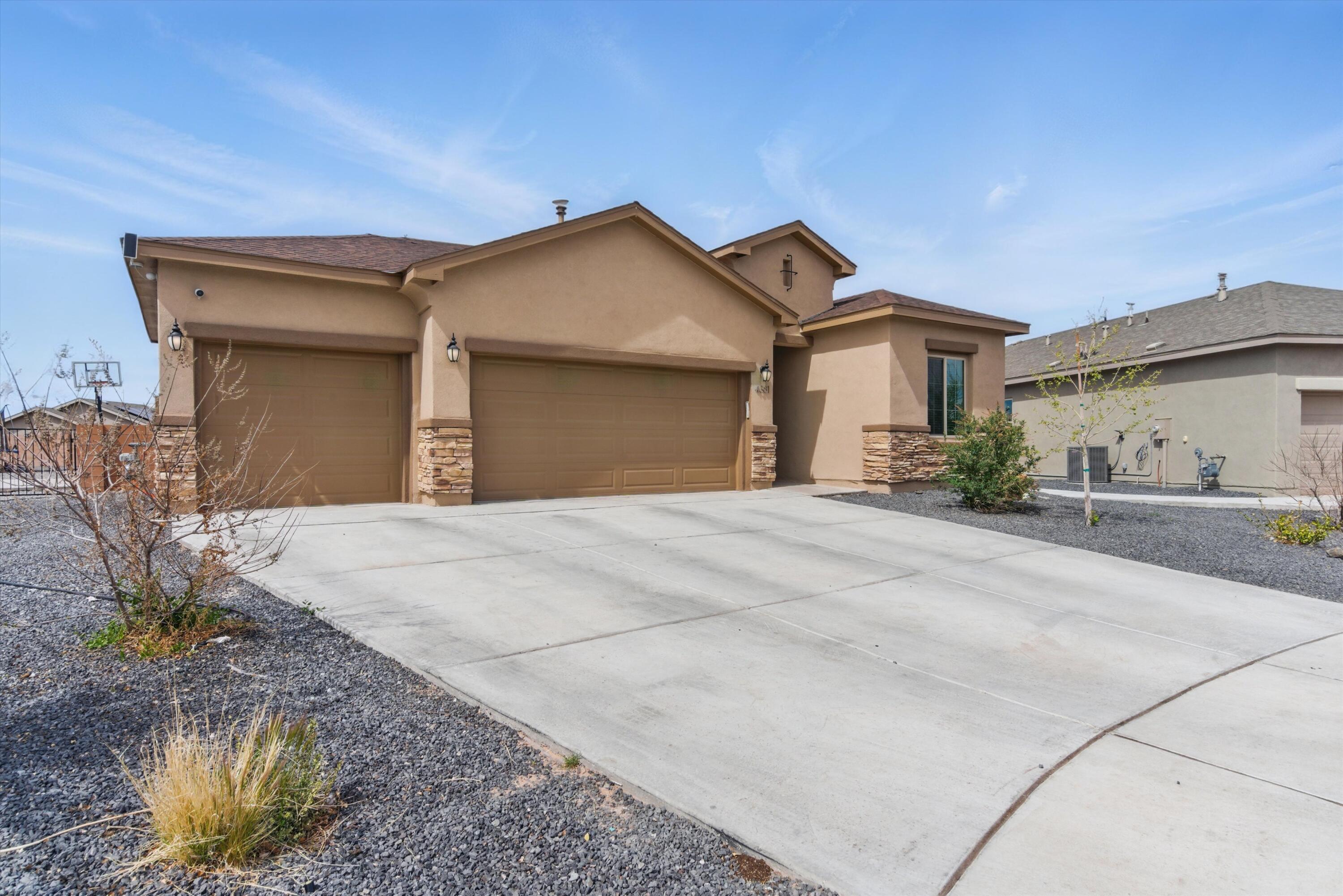 4381 Bald Eagle Loop, Rio Rancho, New Mexico image 2