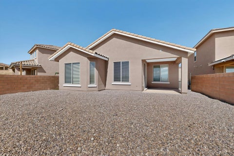 Homes For Sale - 1136 Vallecito Loop<br/> Los Lunas, NM 87031