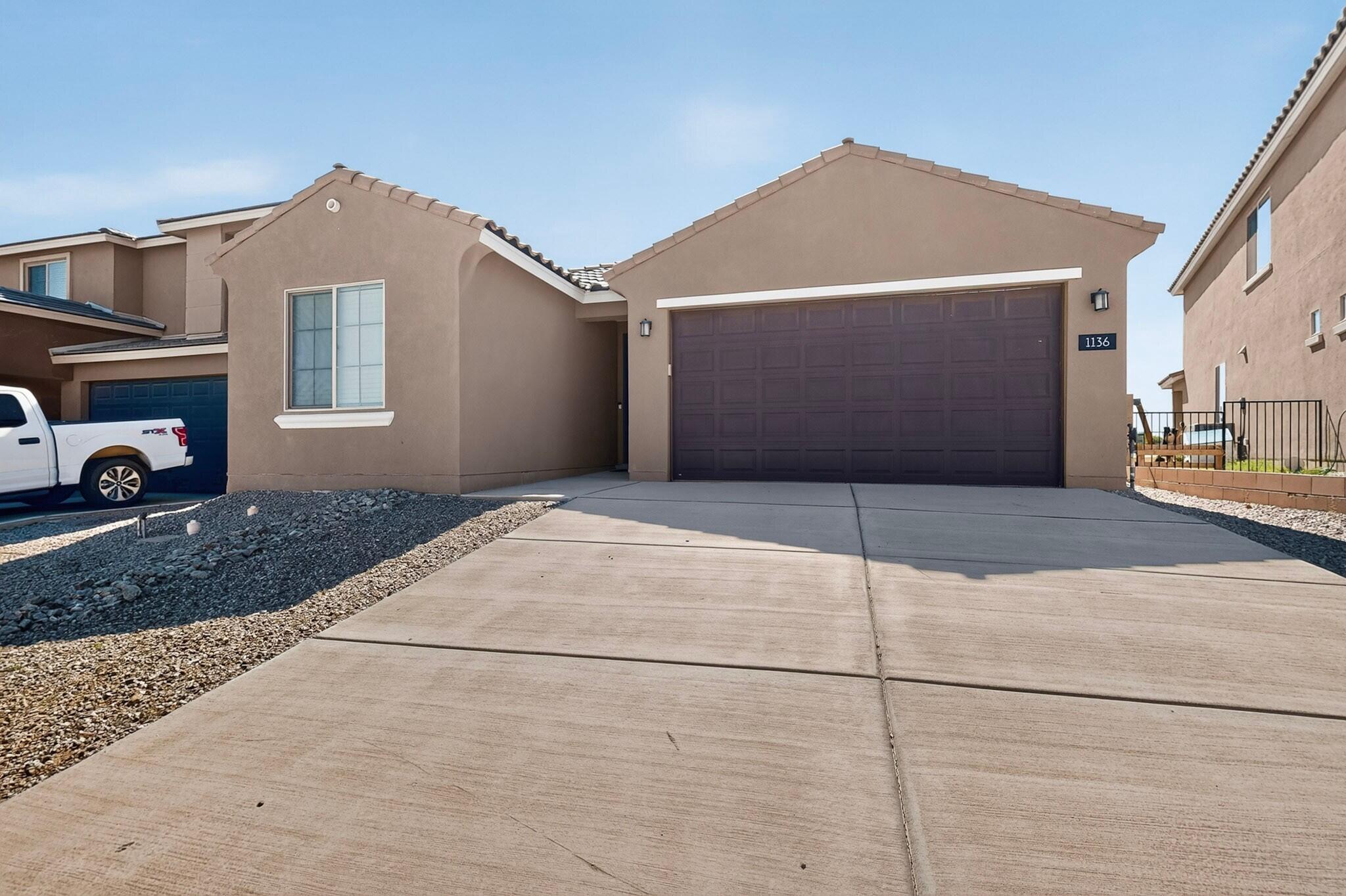 1136 Vallecito Loop NW