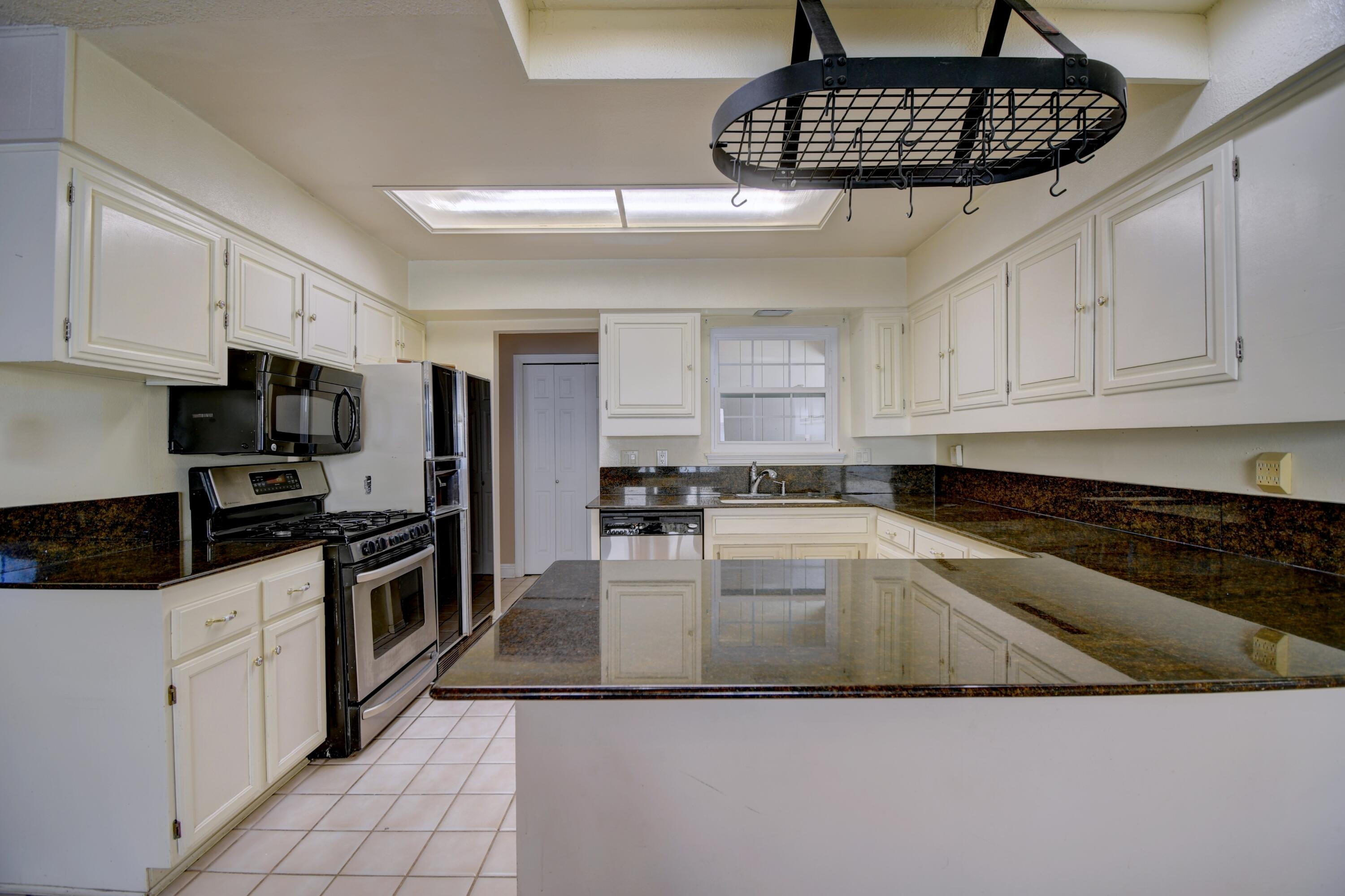 3804 Denise Court NE