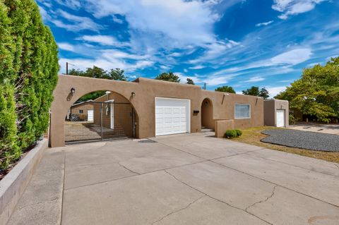 Photo of 3612 PITT Street NE, Albuquerque, NM 87111 (MLS # 1090657)