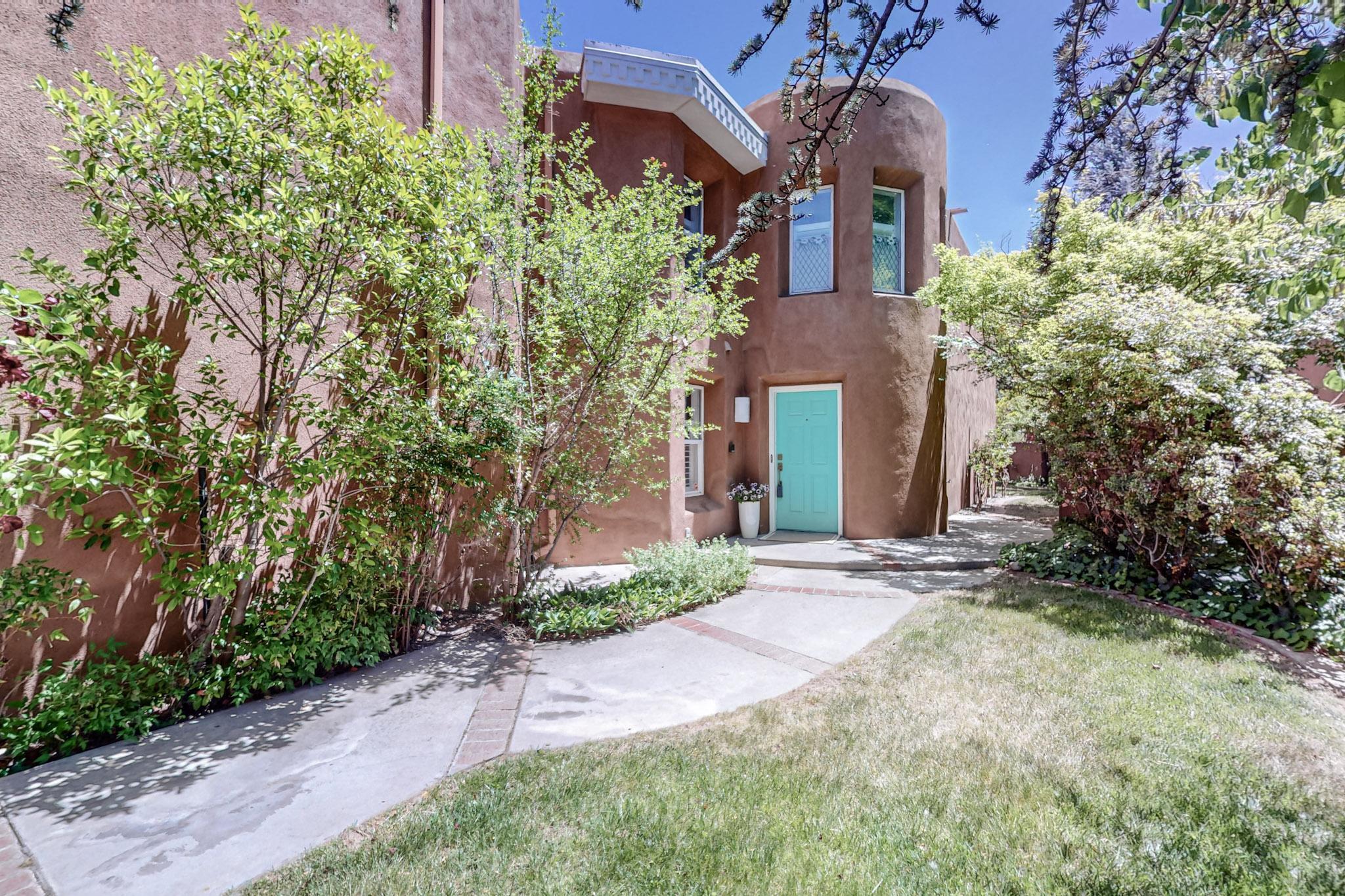 2904 CALLE DE ALAMO NW