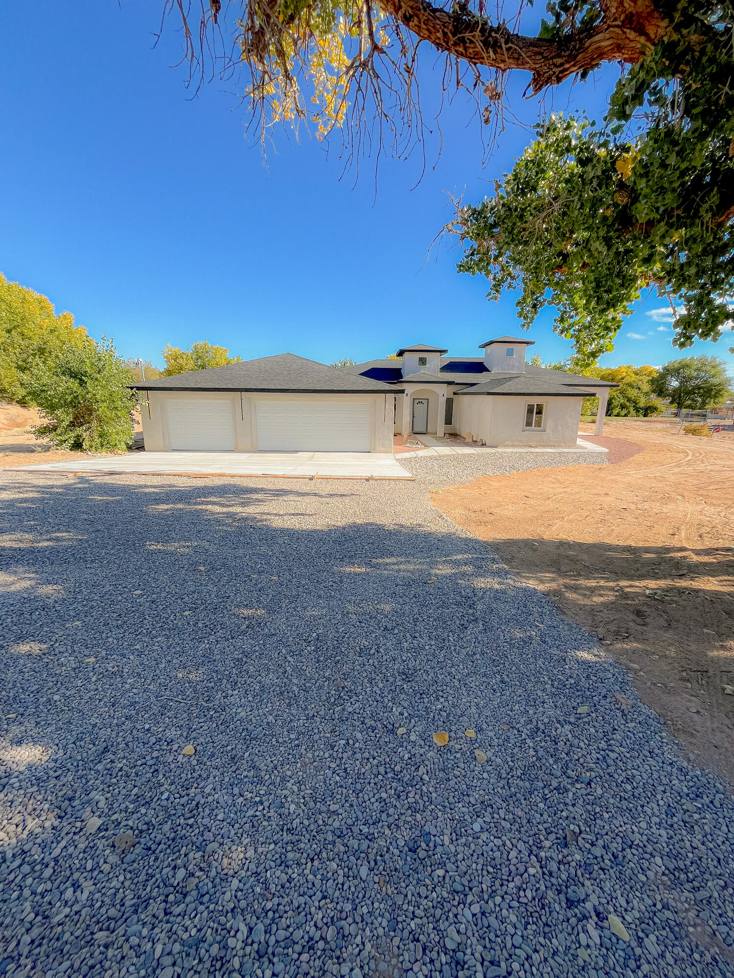 1688 Sichler Road, Los Lunas, New Mexico image 1