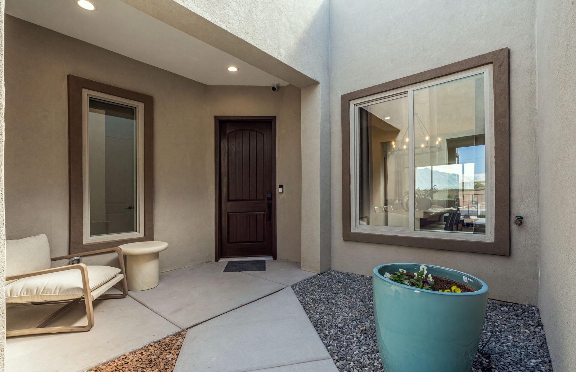 791 Calle del Luna SW