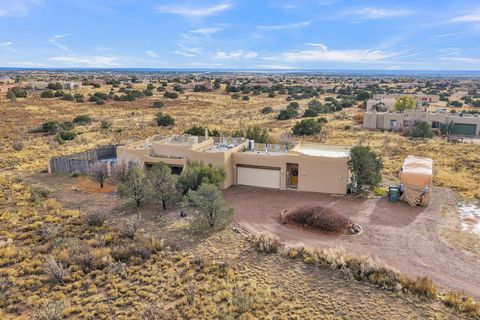 Photo of 11 Juego Road, Santa Fe, NM 87508 (MLS # 1095161)