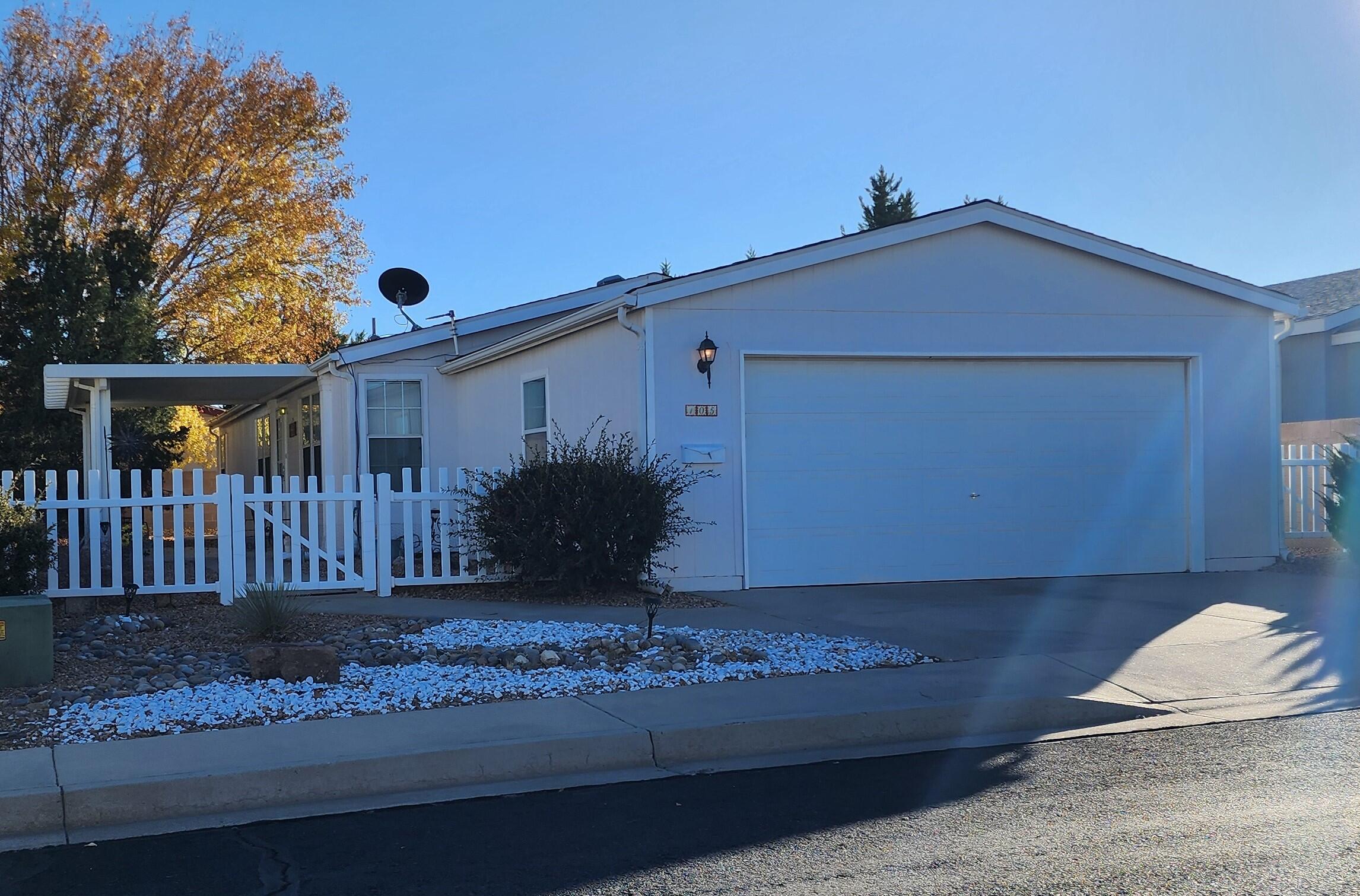 105 Sunrise Bluffs Drive, Belen, New Mexico image 1