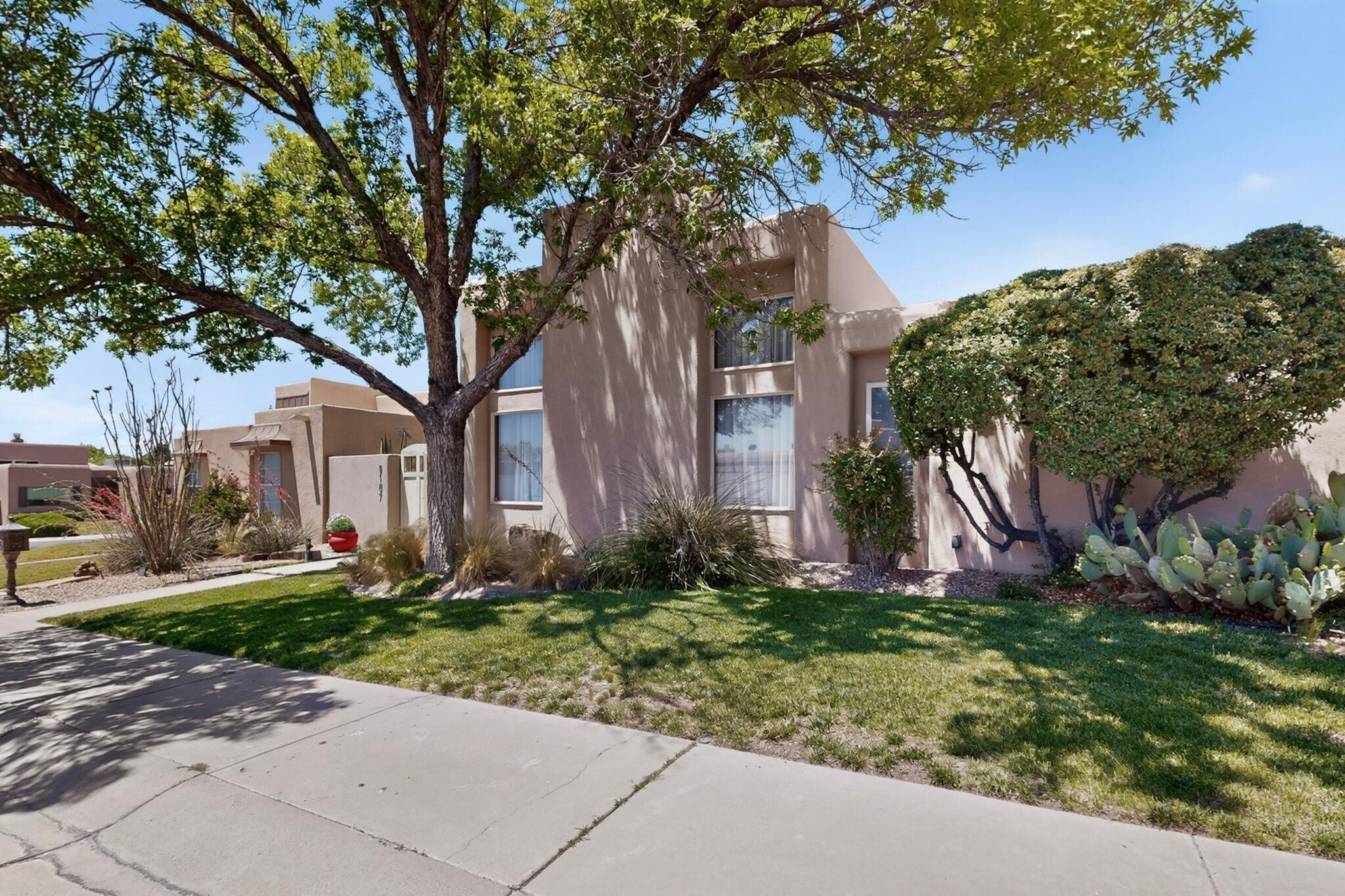 9107 La Costa Drive NE