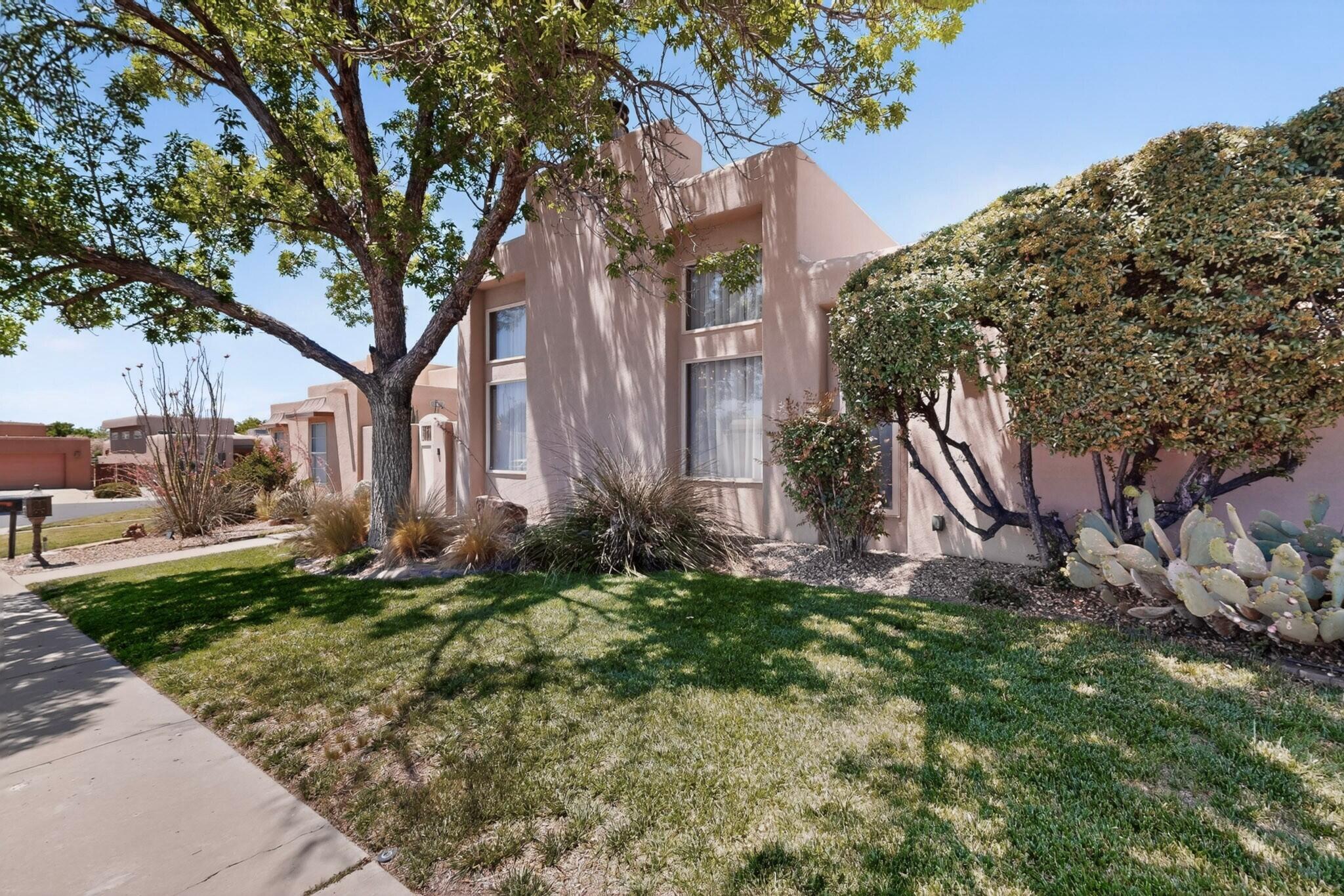 9107 La Costa Drive NE