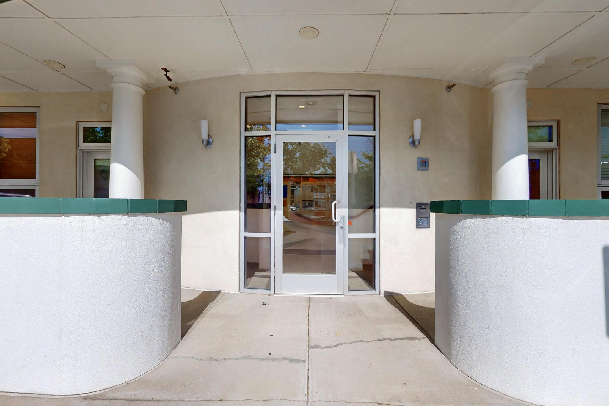 110 Richmond Drive SE UNIT 305