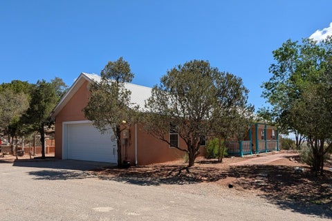 Photo of 9 Camino Collado, Edgewood, NM 87015 (MLS # 1105567)
