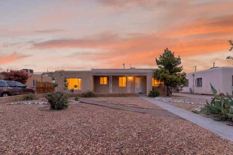 Photo of 5417 Granite Avenue NE, Albuquerque, NM 87110 (MLS # 1108991)