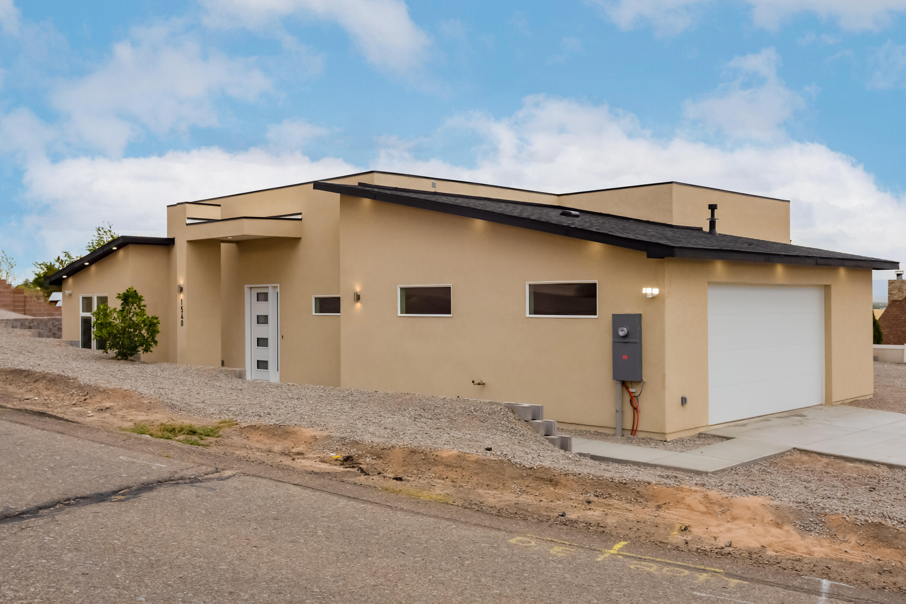 1540 Hillside Drive, Los Lunas, New Mexico image 2