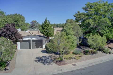 Photo of 3805 Valerie Place NE, Albuquerque, NM 87111 (MLS # 1105247)