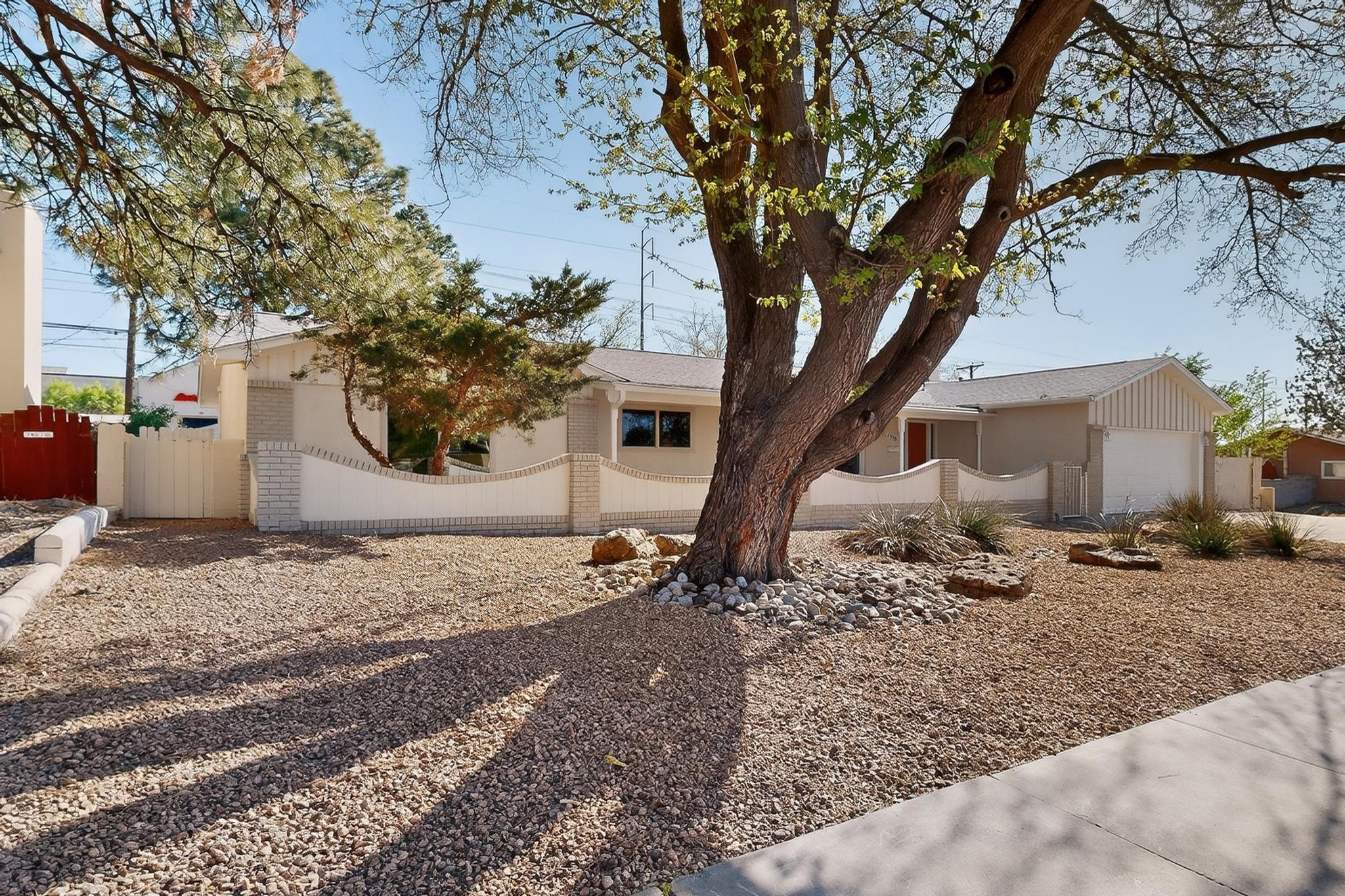 8900 Lagrima De Oro Road NE