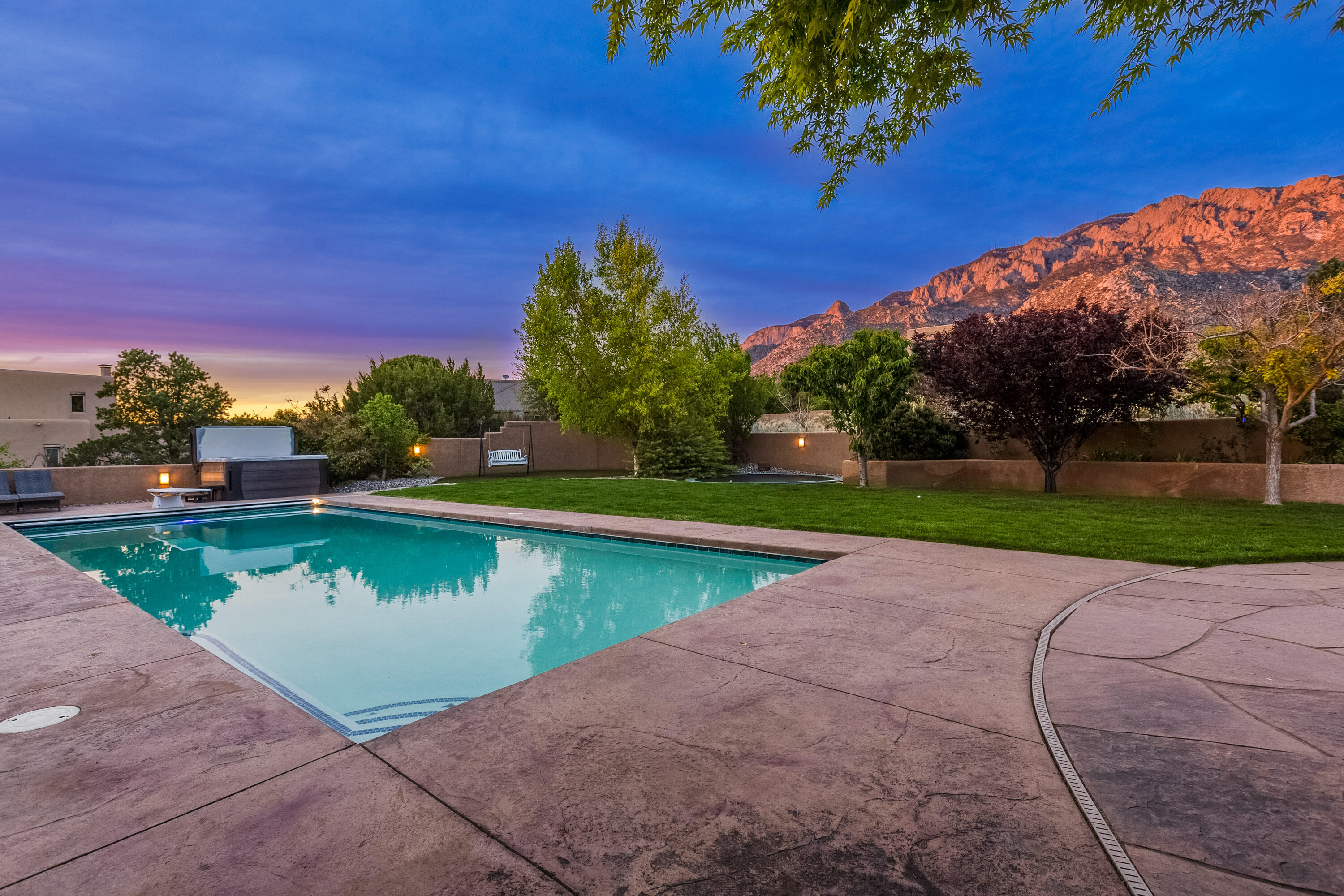 536 Black Bear Road, Albuquerque, New Mexico image 11