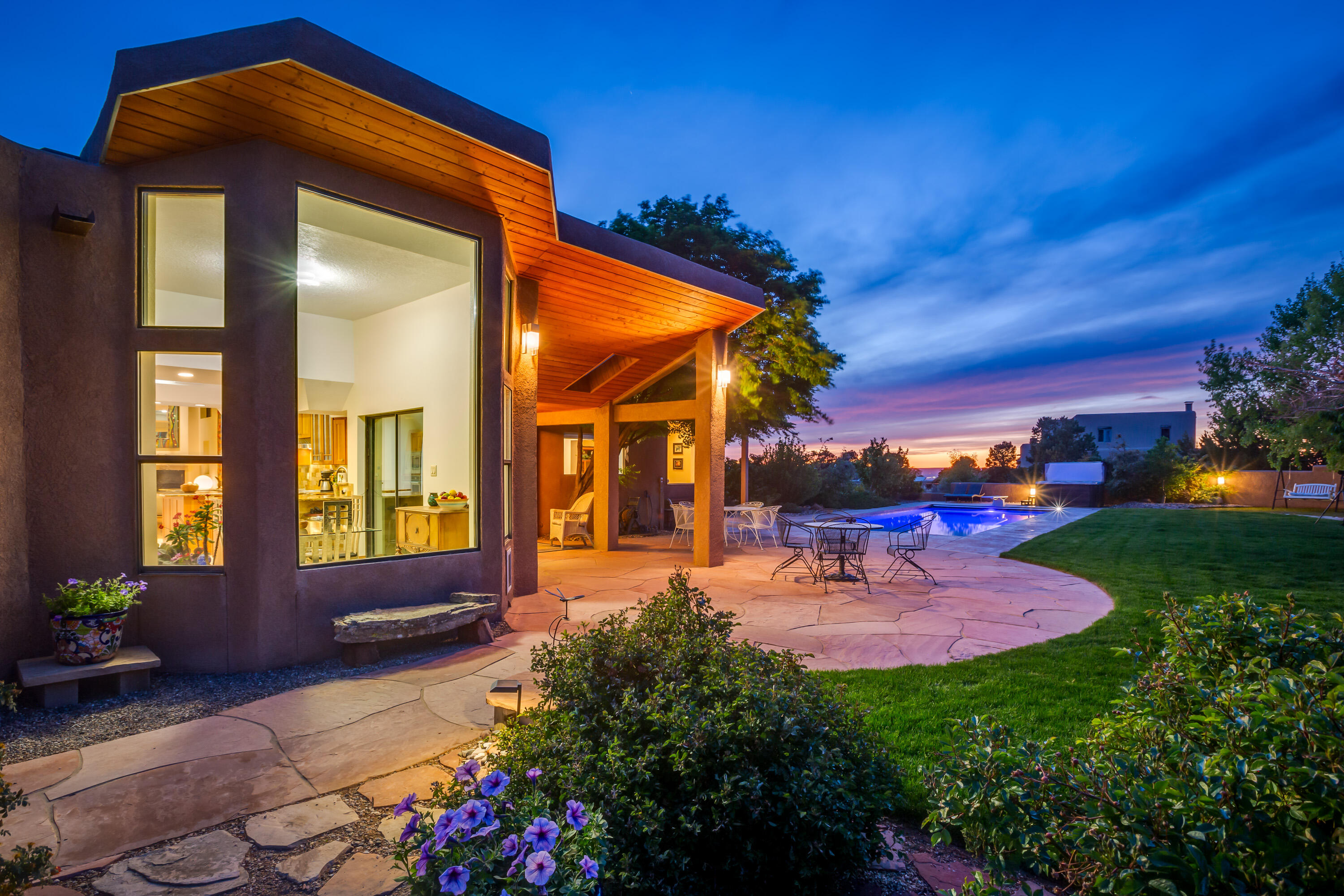 536 Black Bear Road, Albuquerque, New Mexico image 2