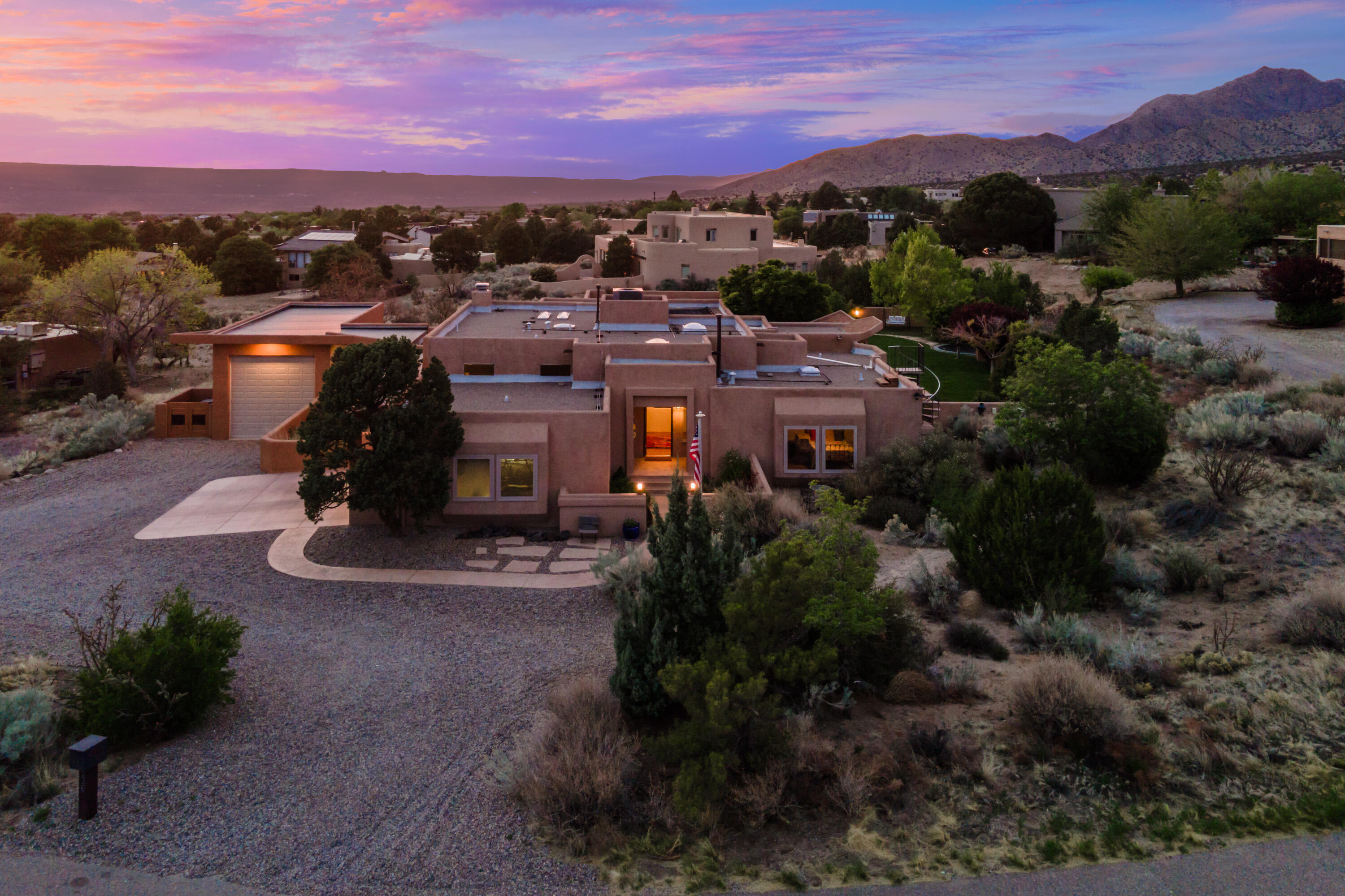 536 Black Bear Road, Albuquerque, New Mexico image 8