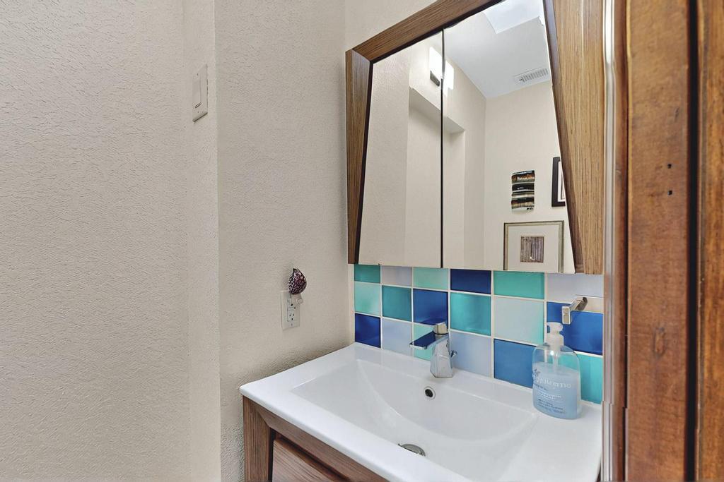 536 Black Bear Road, Albuquerque, New Mexico image 33
