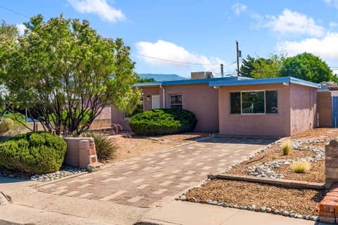 Homes For Sale - 2824 Manzano Street<br/> Albuquerque, NM 87110