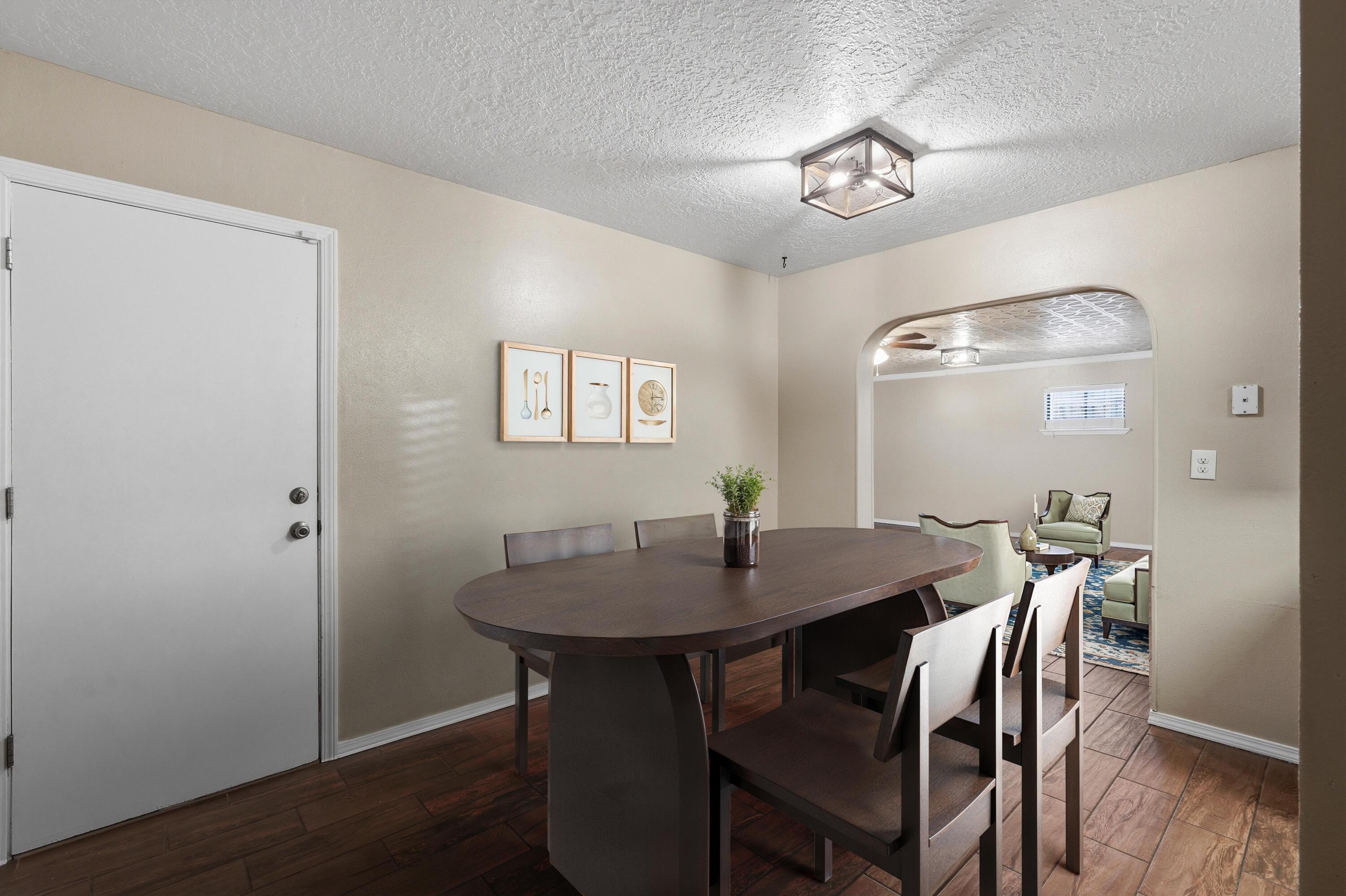 11813 San Jacinto Avenue NE