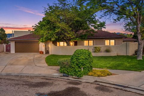 Photo of 5604 Planeta Court NE, Albuquerque, NM 87111 (MLS # 1103215)
