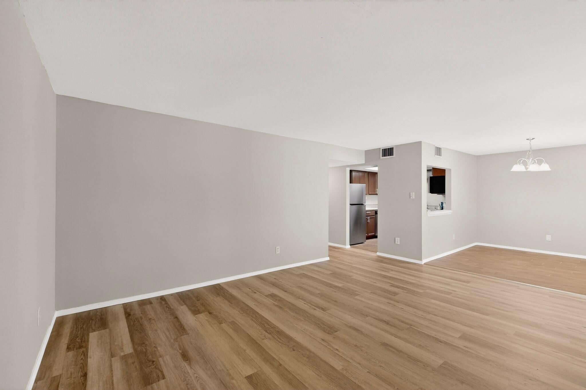 915 Country Club Drive SE APT H