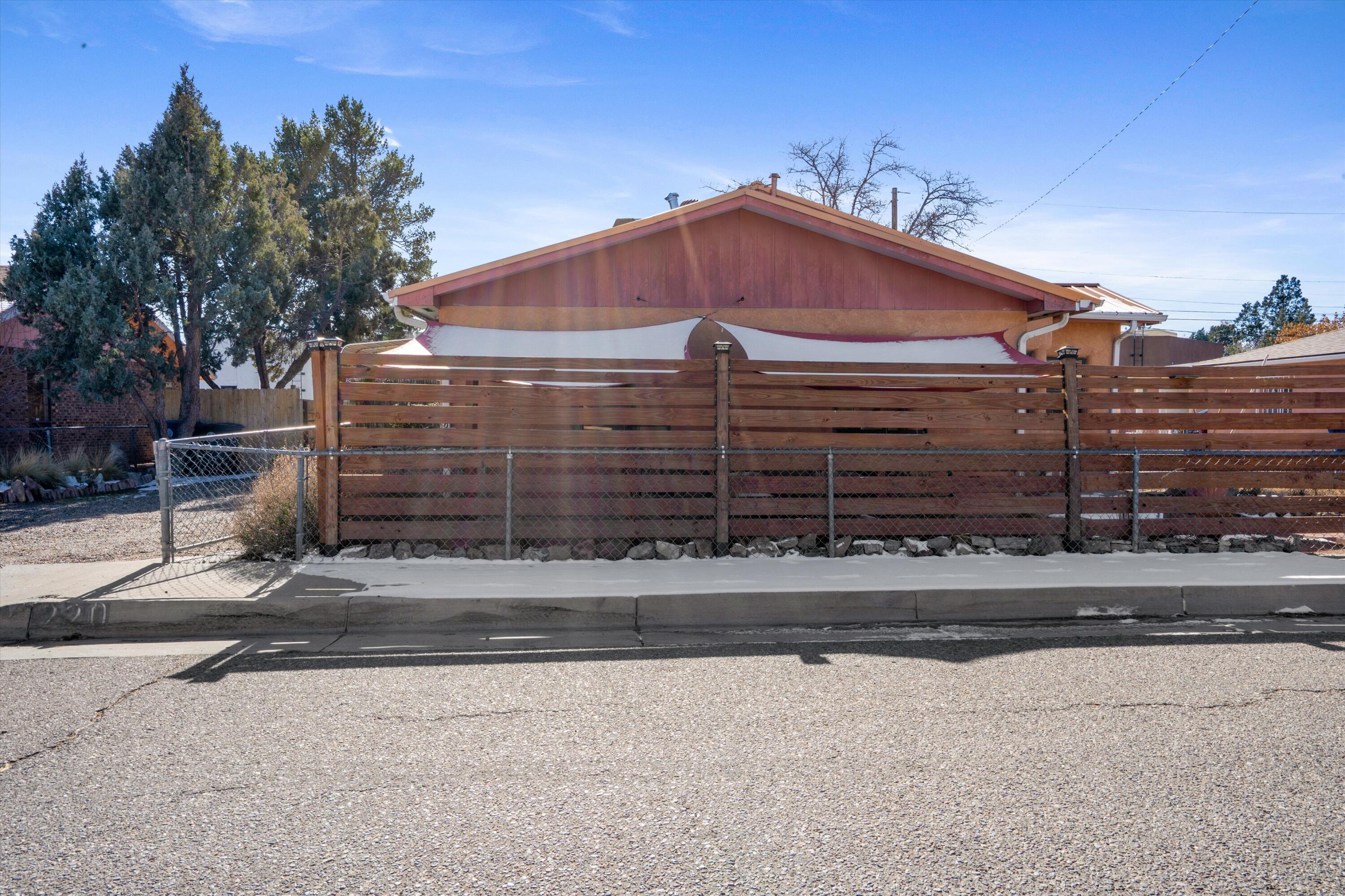 220 San Andres Avenue NW