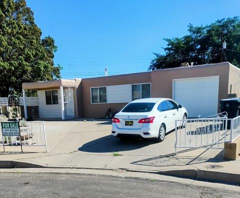 Photo of 10416 Stovall Court NE, Albuquerque, NM 87112 (MLS # 1105977)
