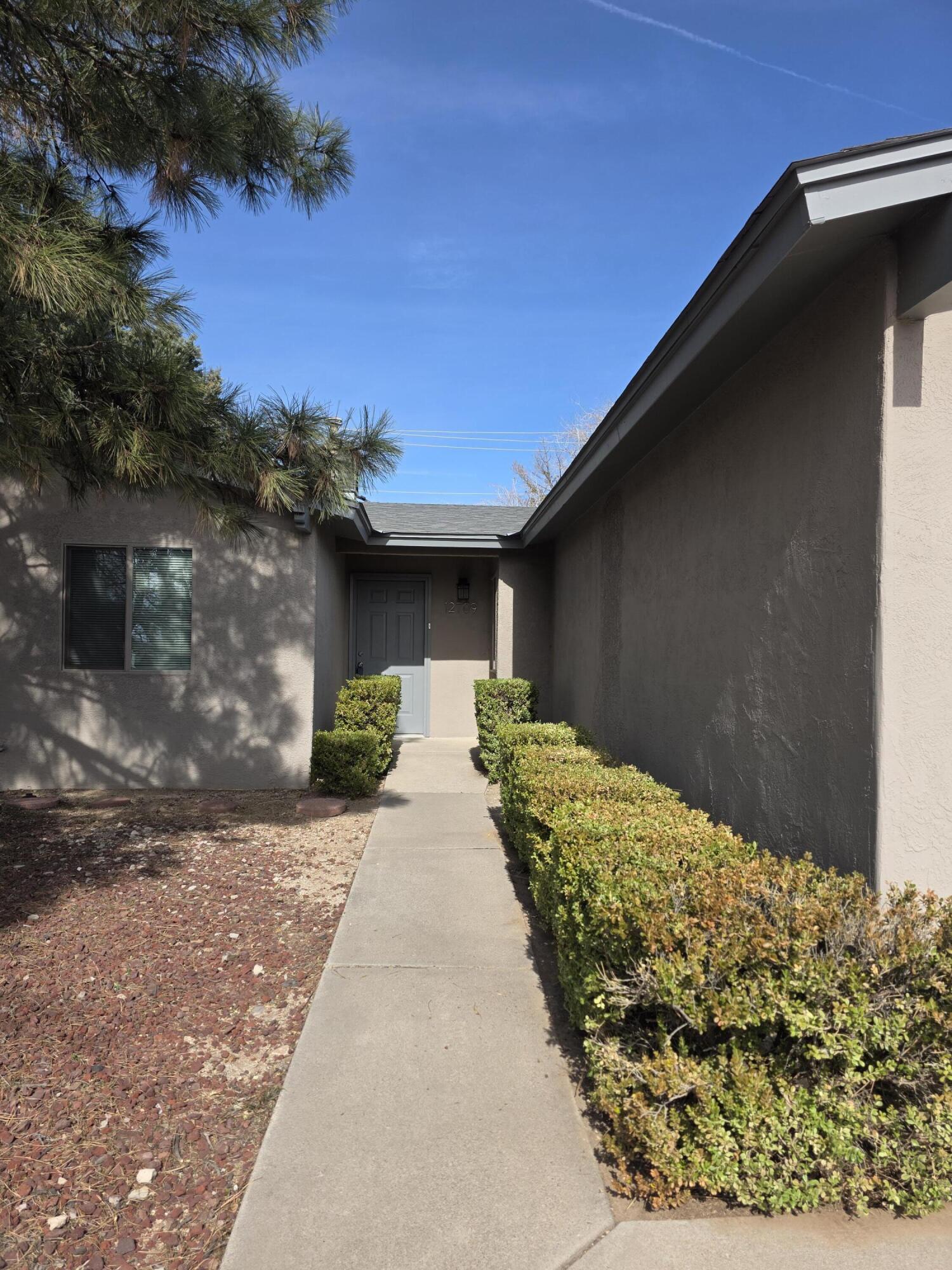 12709 Summer Avenue NE