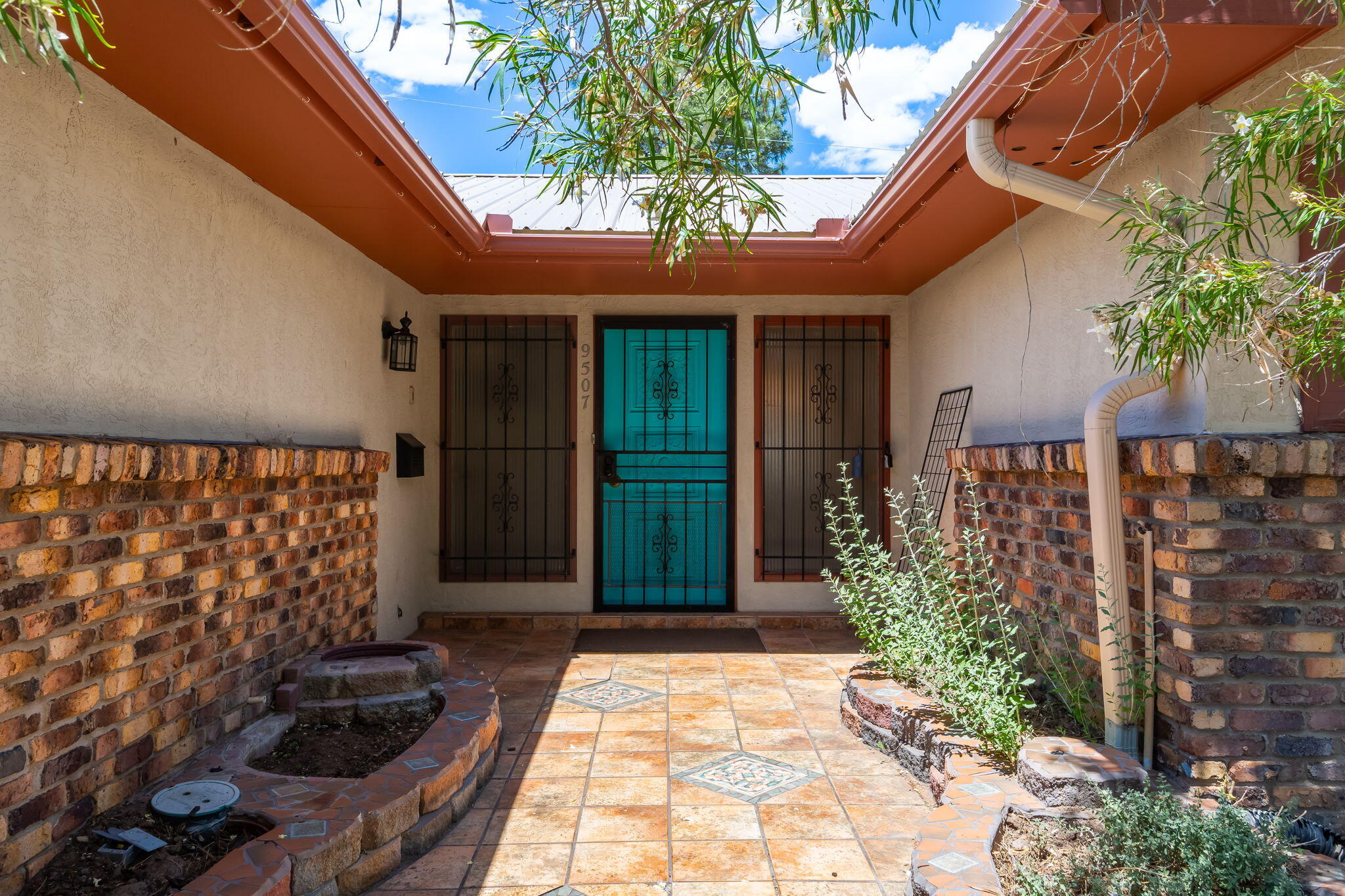 9507 Lagrima De Oro Road NE