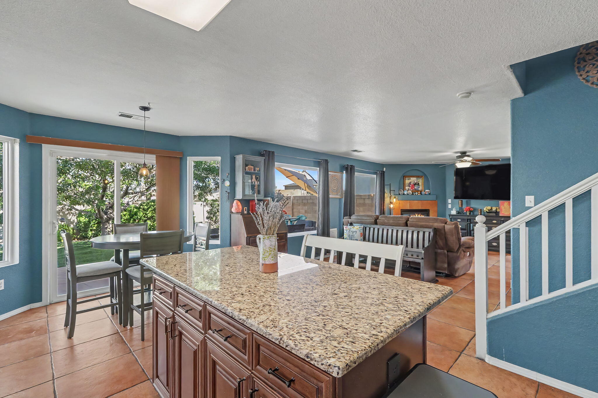 612 Via Canale SW