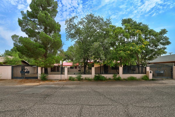 2560 MERVOSH AVE SW, ALBUQUERQUE, NM 87105 - Image 1cebb8d44d166d0ede2ee03c0858e01d/2552036325