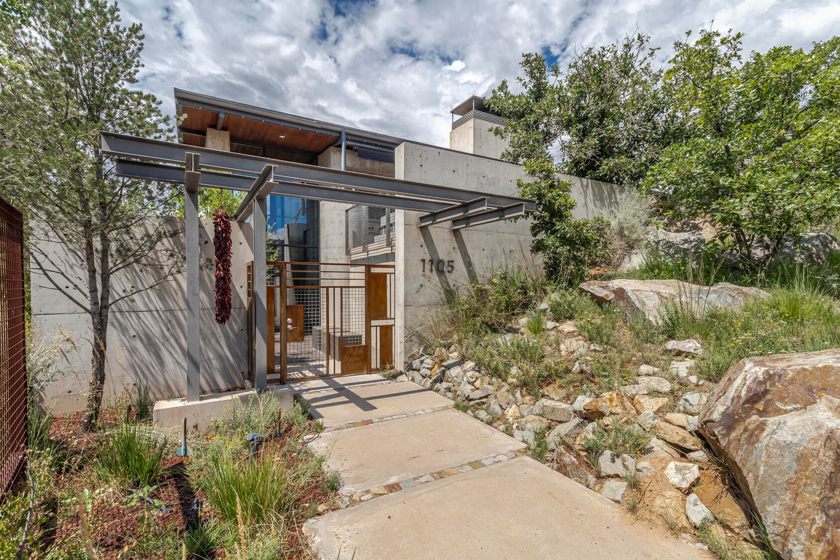 1105 Marquette Place NE