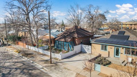 Photo of 1305 Marble Avenue NW, Albuquerque, NM 87104 (MLS # 1099047)