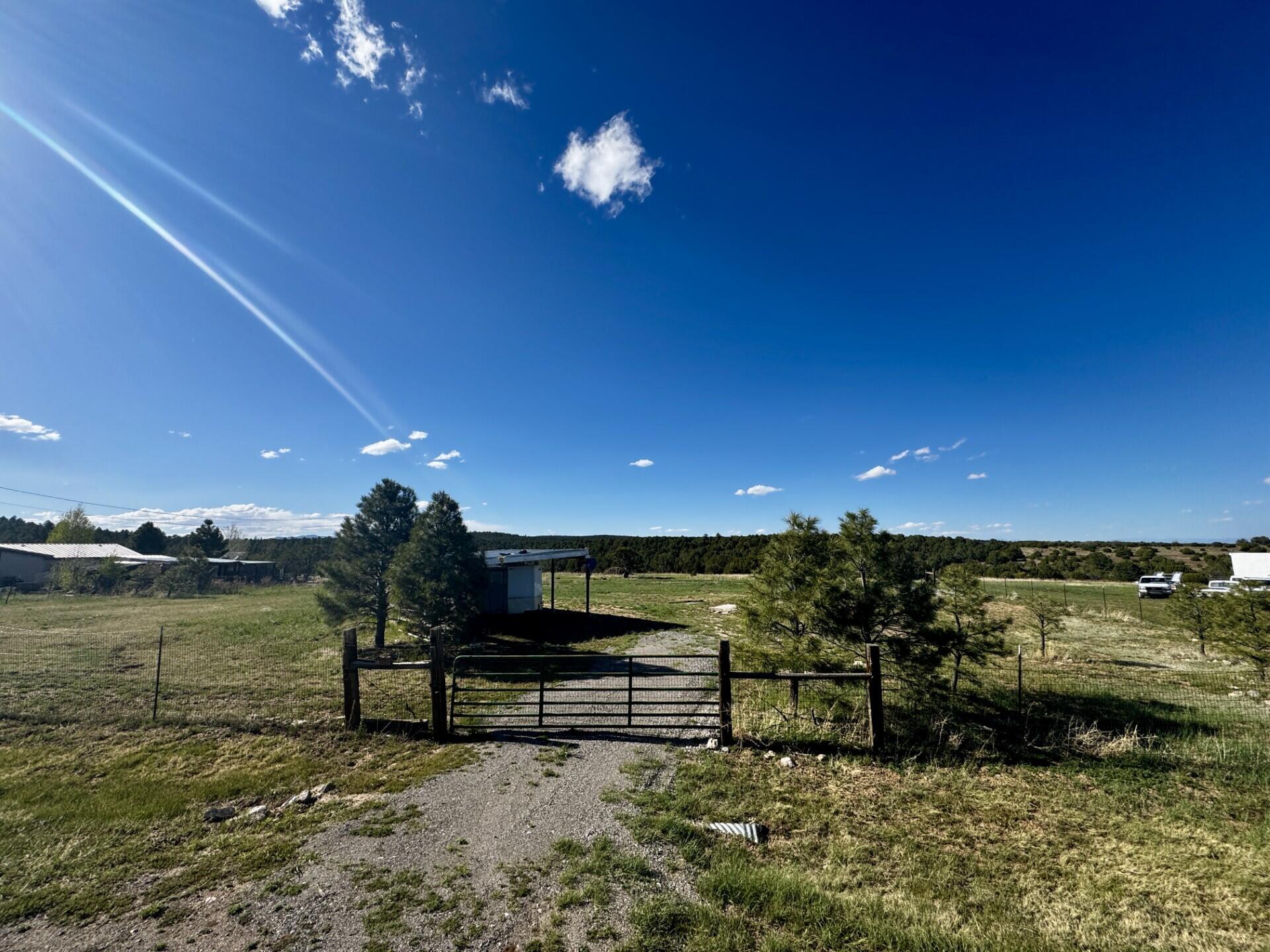 92 Holli Loop, Edgewood, New Mexico image 1
