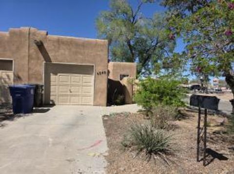 Photo of 6049 Alamosa Way NW, Albuquerque, NM 87107 (MLS # 1101196)