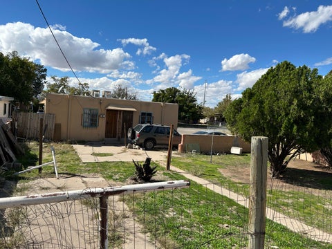 Photo of 1200 W Wilmoore Drive SE, Albuquerque, NM 87106 (MLS # 1112398)