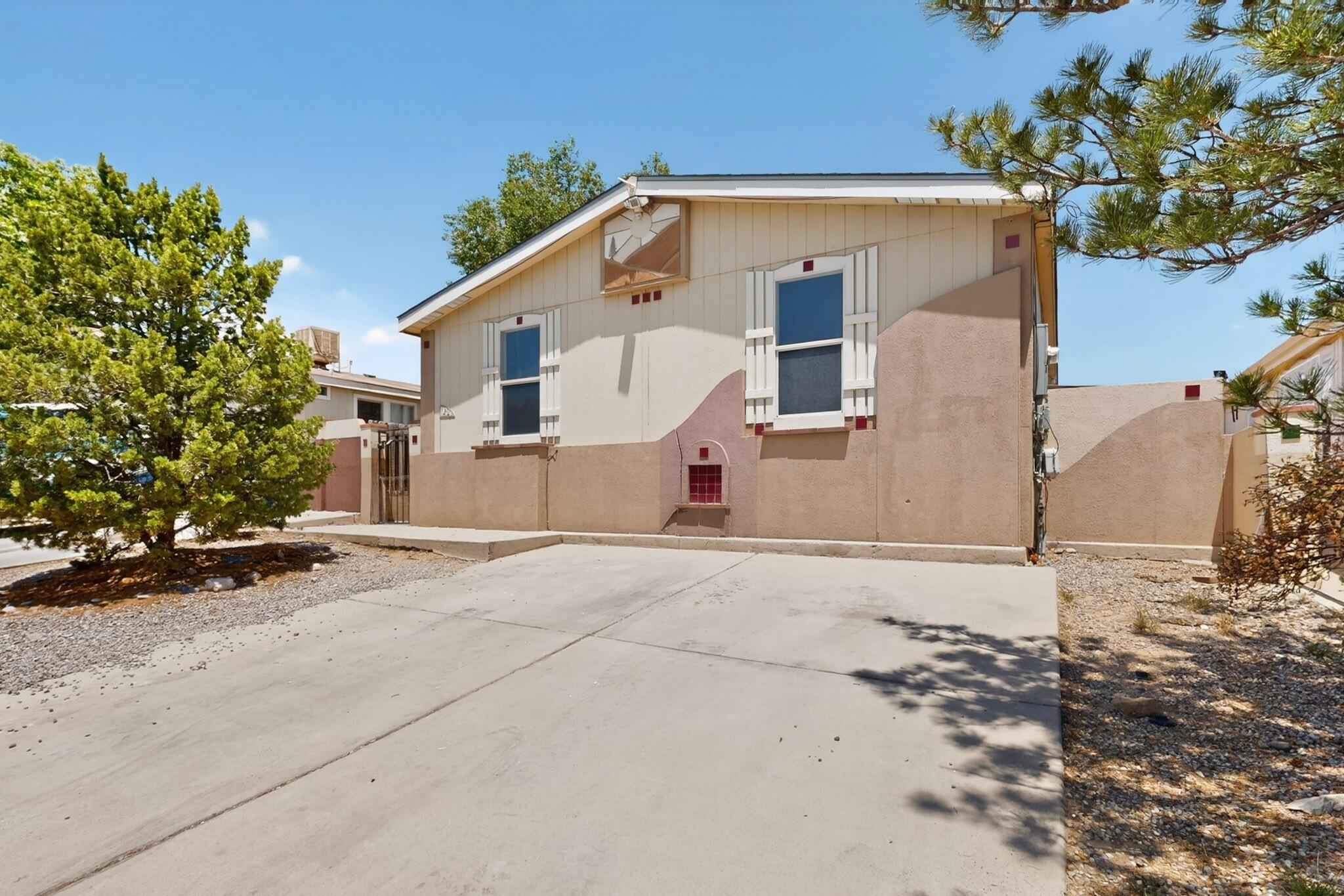 120 Westcourt Place NW