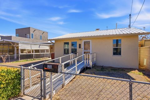 518 Kinley Avenue NW Albuquerque NM 87102