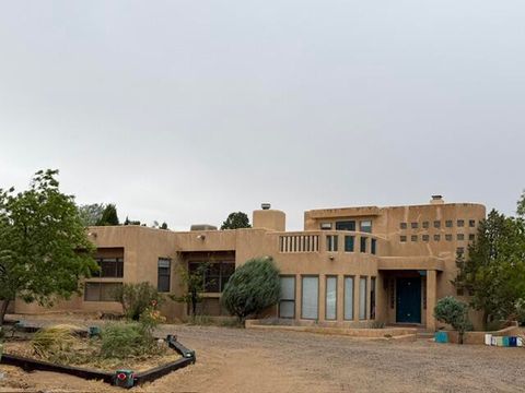 Photo of 3 Chamisa Place, Corrales, NM 87048 (MLS # 1104199)