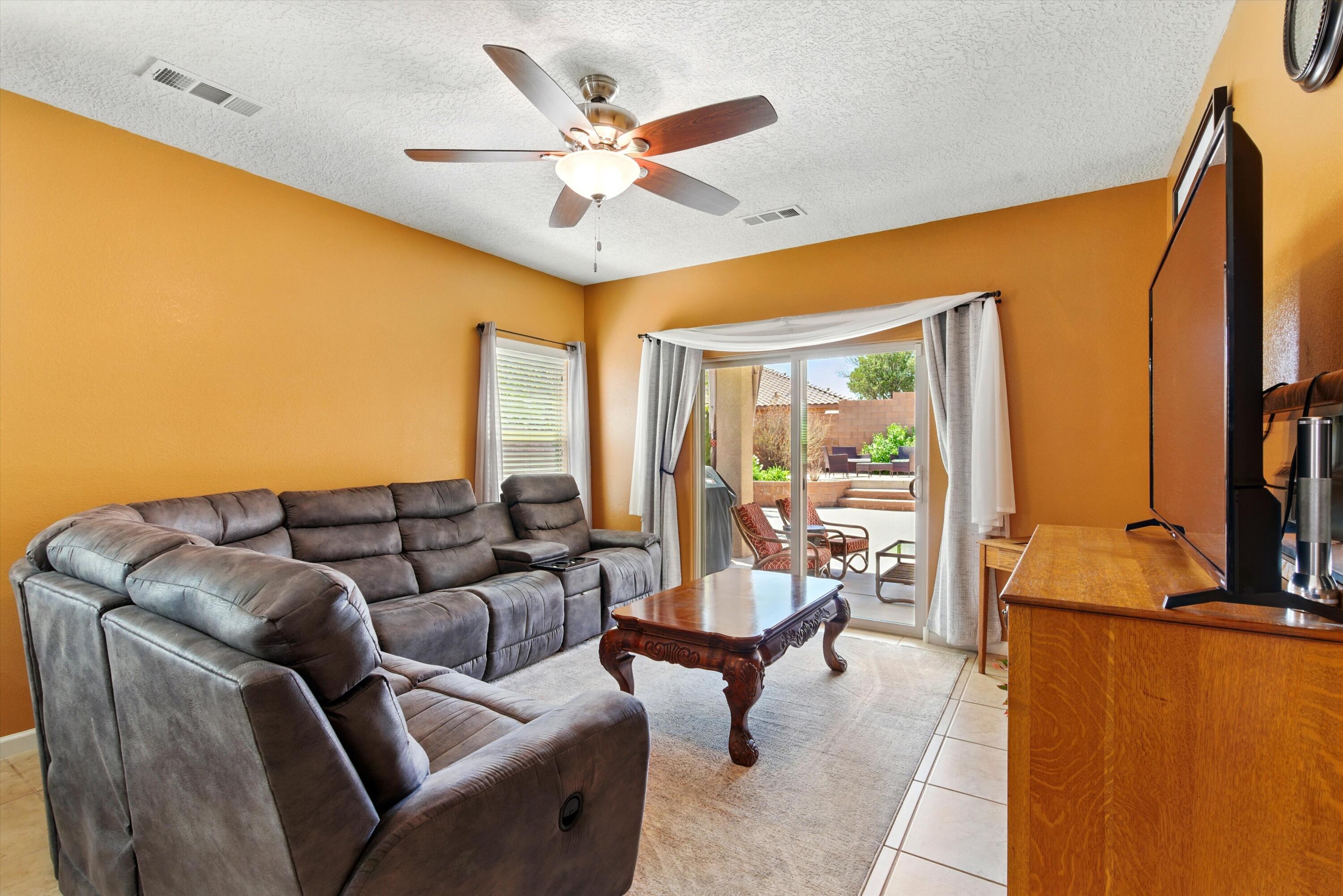 3928 Las Colinas Avenue, Rio Rancho, New Mexico image 20